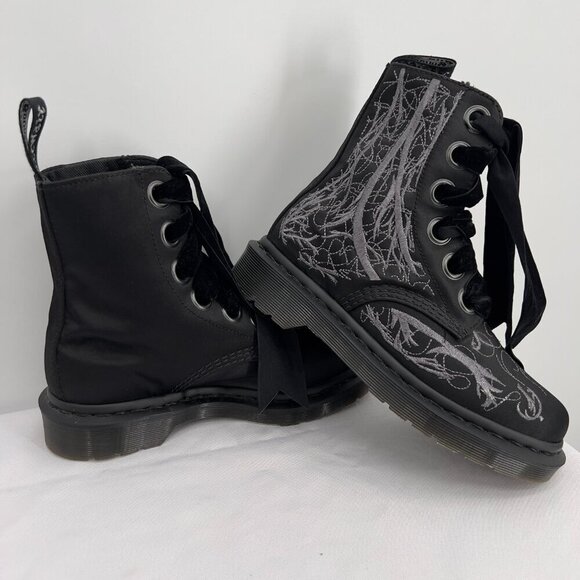 Dr. Martens Pascal Vegan Black Embroidered Grunge Style Combat Boots Size 6 - Picture 1 of 10